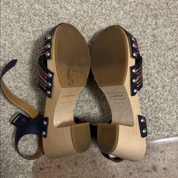 💕 Hunter Criss Cross Sandal 👡 - Picture 4 of 7